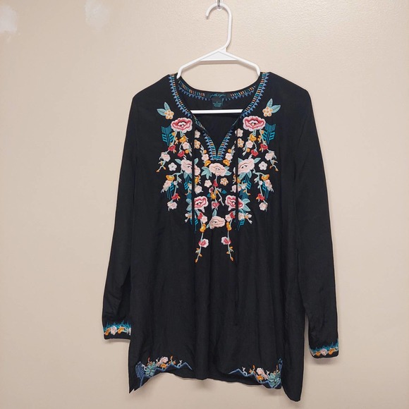 Faith + Zoe Tops Faith Zoe Embroidered Top Size S Poshmark